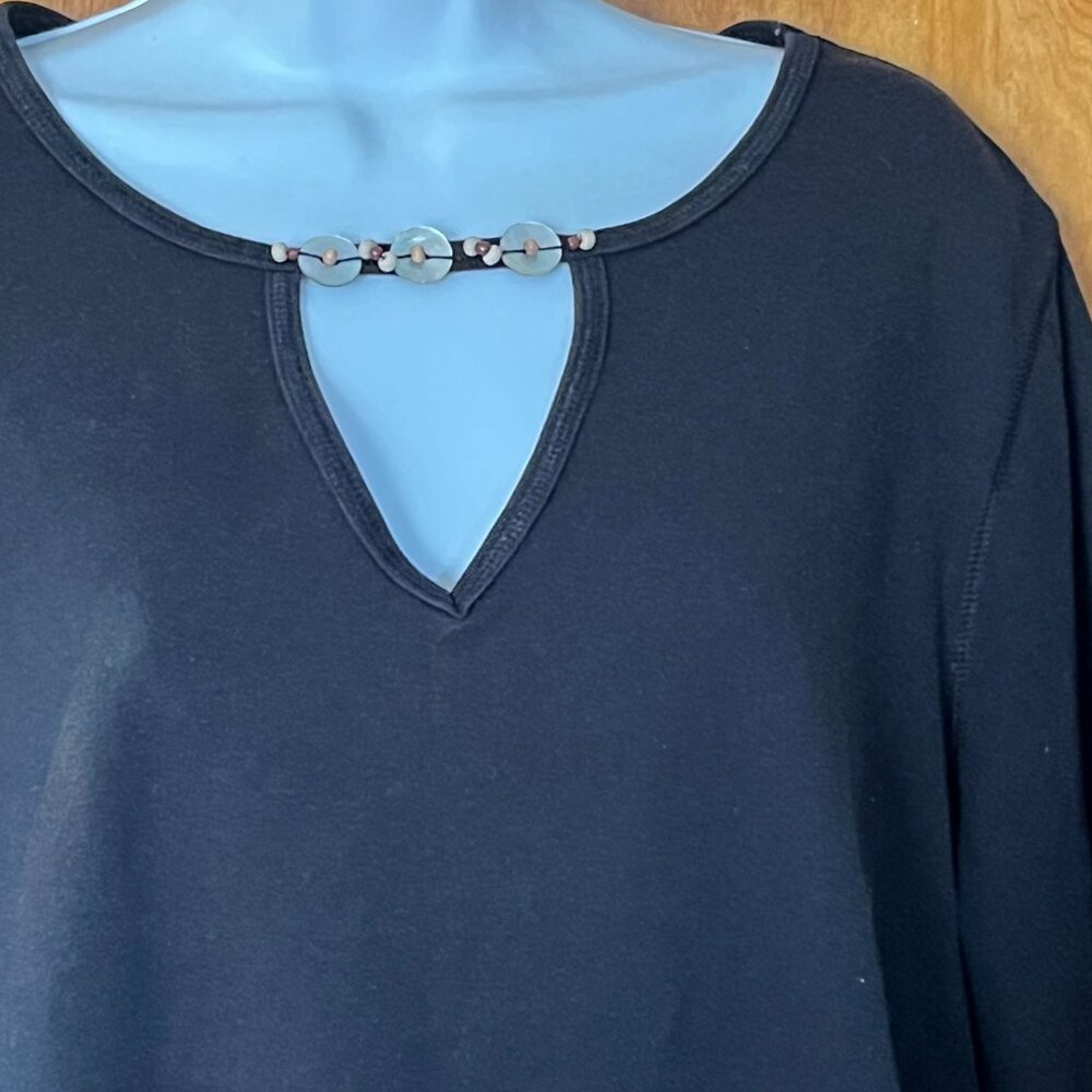 Avenue Stretch Women's black top with shell accents - 18/20